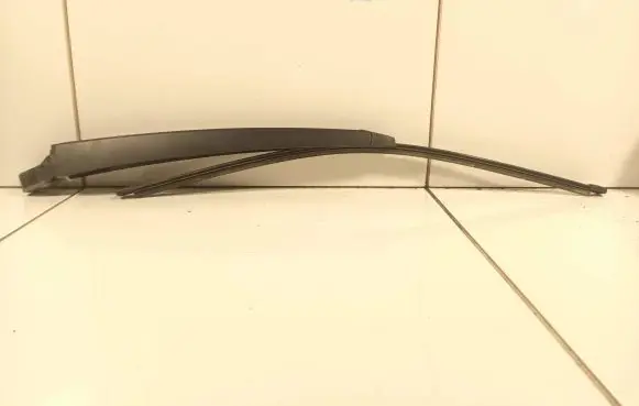 Skoda Octavia Mk2 (1Z) Rear wiper blade arm