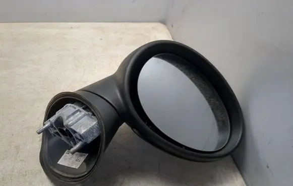 Mini Cooper Countryman R60 Front door electric wing mirror