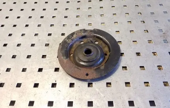 Toyota Corolla E120 E130 Coil spring mount 