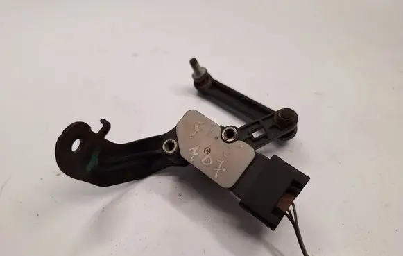 Headlight/headlamp level sensor