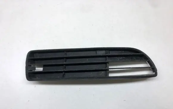 Audi A4 S4 B5 8D Front bumper lower grill 8D0807346B