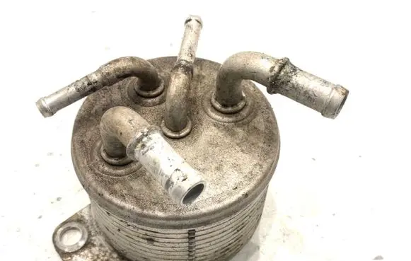 Infiniti Q50 Engine oil radiator 