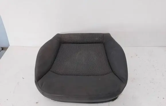 Audi A1 Front driver seat 8X0881375