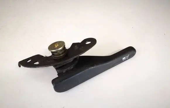 Nissan X-Trail T30 Fuel tank opening switch 