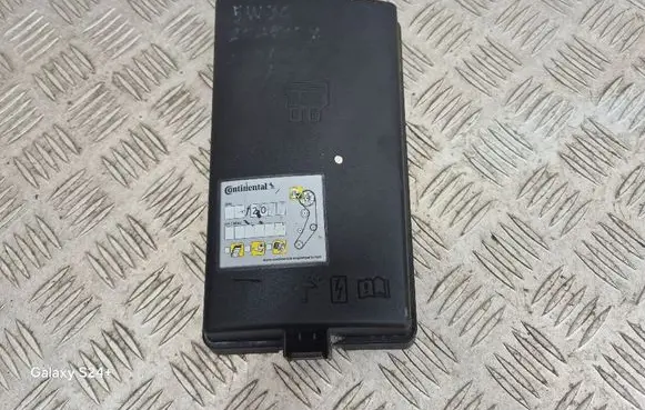 Volkswagen Golf VII Fuse box cover 5Q0937132A
