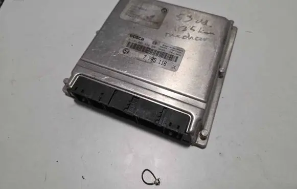 BMW 5 E39 Engine control unit/module 7785116