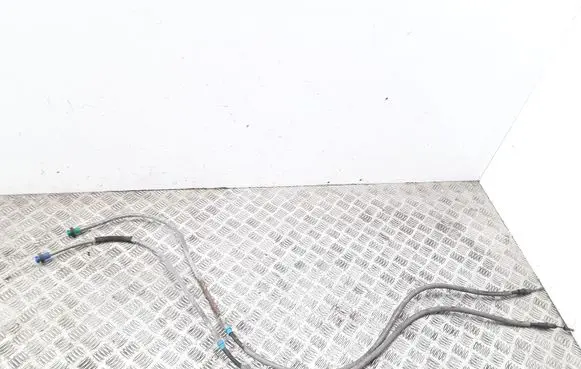 Handbrake/parking brake wiring cable