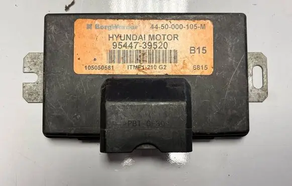 Hyundai Santa Fe Gearbox control unit/module 9544739520 105050581 4450000105M