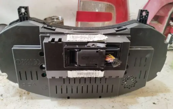 Skoda Octavia Mk2 (1Z) Speedometer (instrument cluster) 1Z0920810D V3562426 3620050435