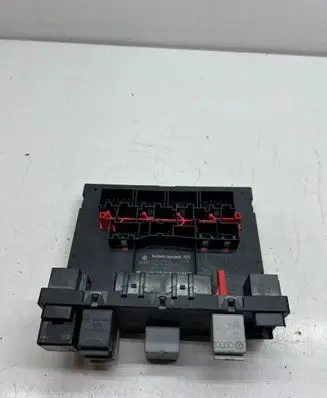 Audi A3 S3 8P Comfort/convenience module 8P0907279A H30S0501 F005V00219