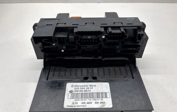 Mercedes-Benz C W203 SAM control unit 2035452801