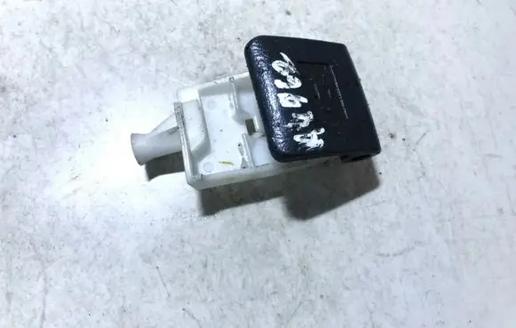Toyota Prius (XW20) Engine bonnet (hood) release handle