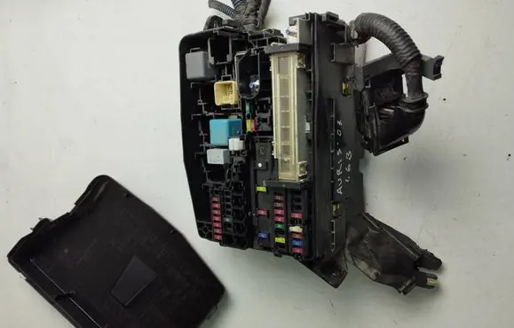 Toyota Auris 150 Fuse box set