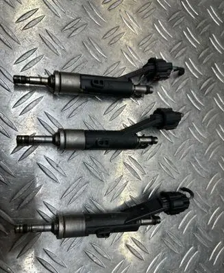 Citroen C4 Cactus Fuel injector 9822715980