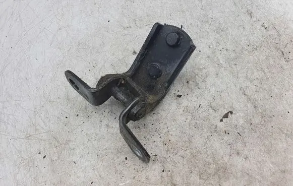 Toyota Land Cruiser (HDJ90) Rear door upper hinge