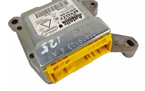 Renault Laguna II Airbag control unit/module 8200142183A