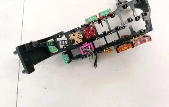 Audi A6 S6 C5 4B Fuse box set 8D1937545