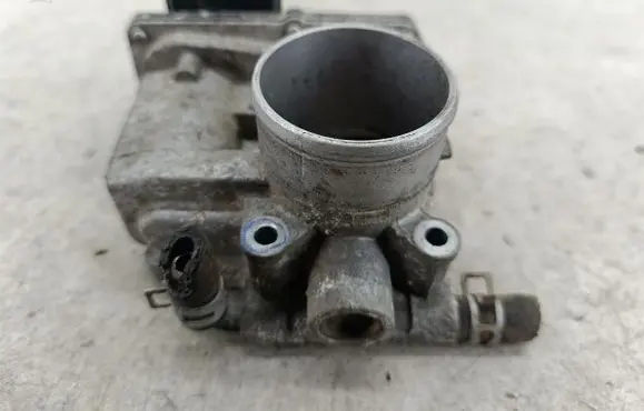 Suzuki Alto Throttle body valve 12N28