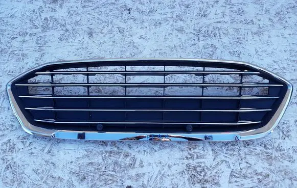 Ford Focus Front bumper upper radiator grill JX7B8C436A