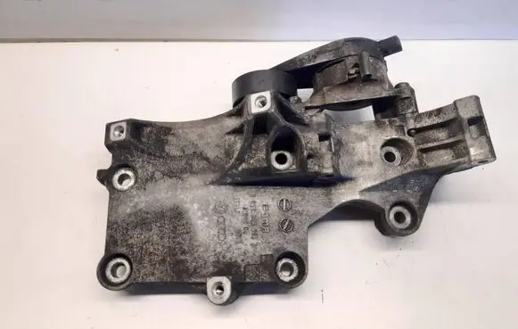 Volkswagen PASSAT B6 Generator/alternator bracket 03G903143A