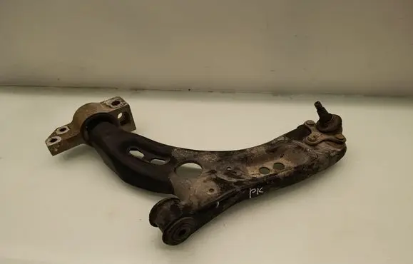 Volkswagen PASSAT B7 Front control arm 