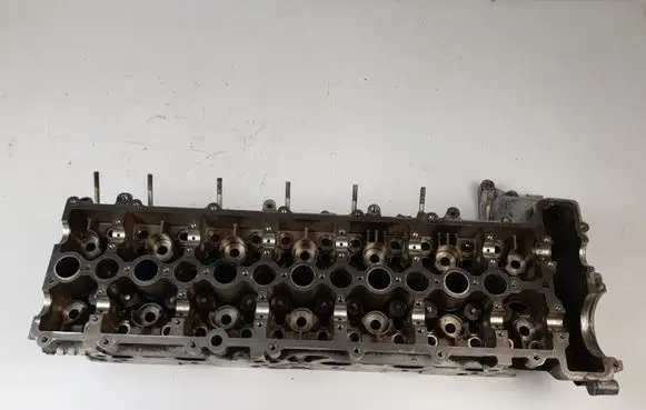 BMW 5 E60 E61 Engine head 7781203 7792753 M57T