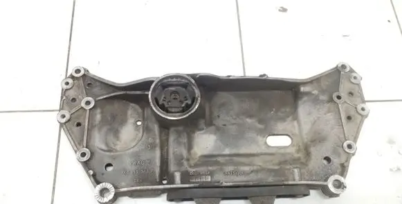 Volkswagen Touran I Front subframe 1K0199369F