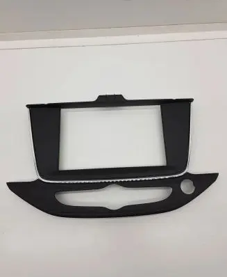 Radio/GPS head unit trim