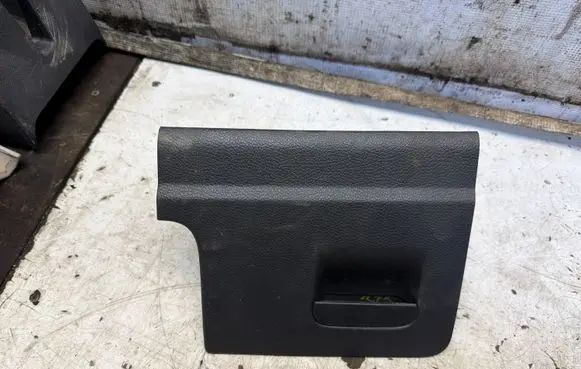 Volkswagen Golf V Glove box 1K1857923