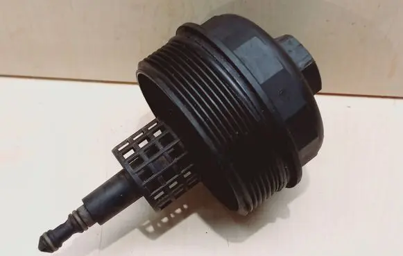 BMW 5 E39 Oil filter cover 1744000