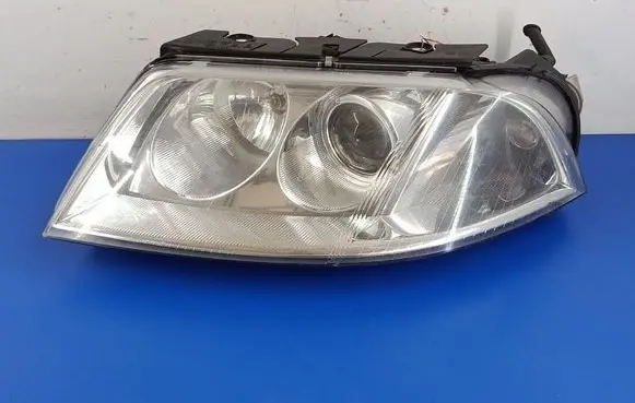 Volkswagen PASSAT B5.5 Headlight/headlamp