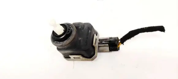 Opel Astra G Headlight level adjustment motor 90590665