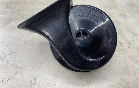 Audi A3 S3 8L Horn signal 0092018 CH2139