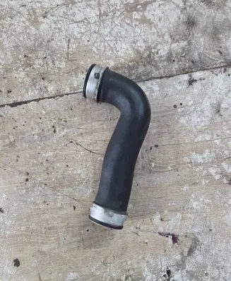 Volkswagen PASSAT B6 Intercooler hose/pipe