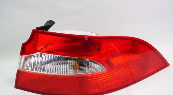 Skoda Superb B6 (3T) Rear/tail lights 086651916RF 156651916RB