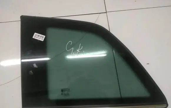 Opel Zafira B Rear side window as3