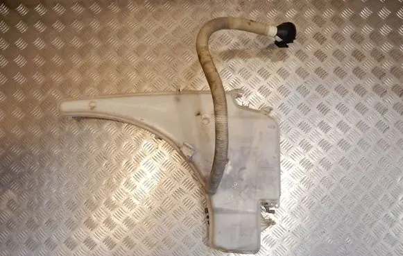 BMW 3 E90 E91 Windscreen/windshield washer pump 7068996 36150