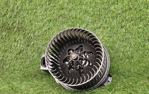 Ford Explorer Heater fan/blower T1008918D