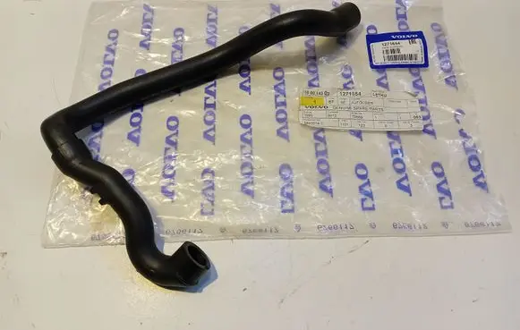 Volvo S70 V70 V70 XC Engine coolant pipe/hose 1271654