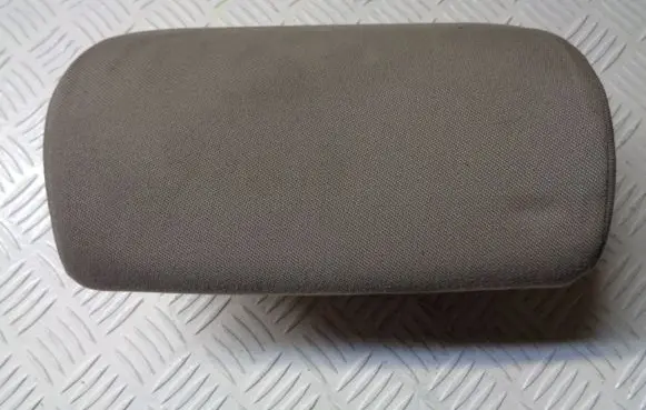 Skoda Octavia Mk2 (1Z) Rear seat headrest 