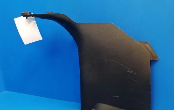 Foot area side trim