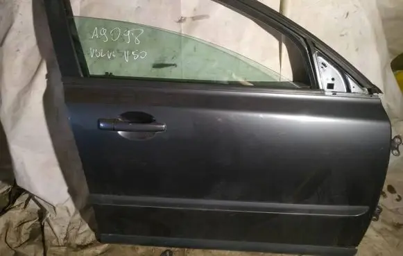 Volvo V50 Front door pilkos