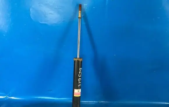 Toyota Prius+ (ZVW40) Front shock absorber/damper 4853080595