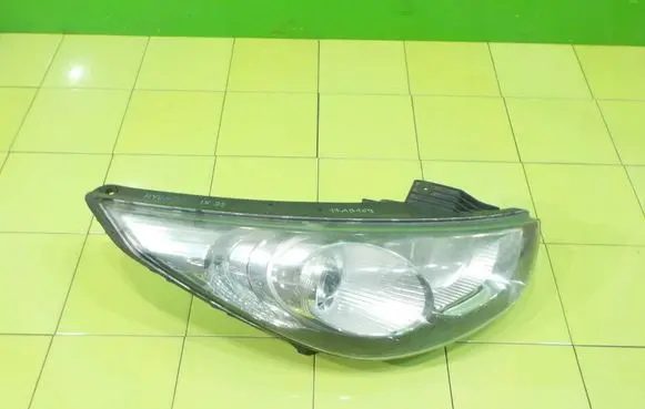 Hyundai ix35 Headlight/headlamp PRZOD