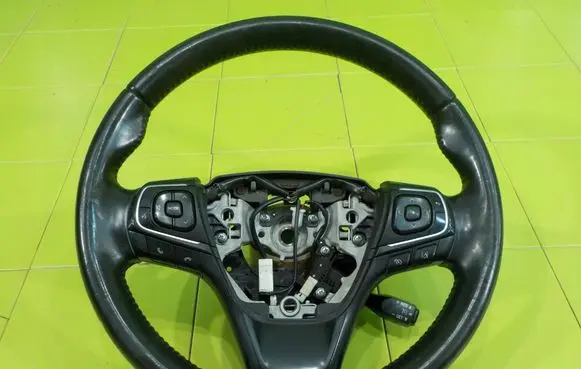 Toyota Avensis T270 Steering wheel XP260