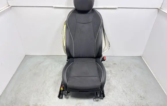 Volkswagen PASSAT B9 Front passenger seat 