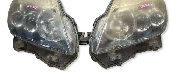 Toyota Prius (XW30) Headlights/headlamps set 8596747010 3550079290
