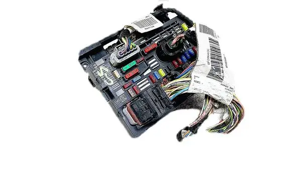 Citroen DS3 Fuse module 9807028580