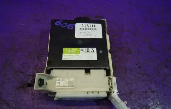 Toyota Yaris Central body control module 89221-0D110