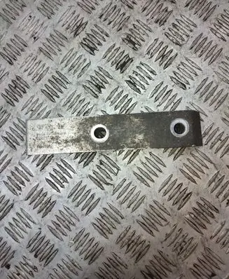 Audi Q7 4L Sway bar bush bracket, front 001023377 7L0411063B